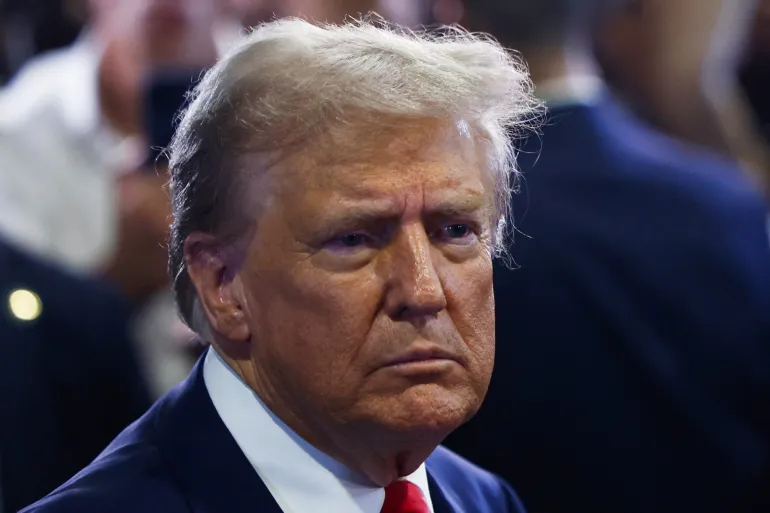  Taylor Swift, Donald Trump, Kamala Harris endorsement, Taylor Swift political influence, Trump social media outburst