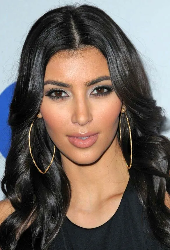  Kim Kardashian net worth, SKIMS competition, Kim Kardashian divorce, Kim Kardashian reality TV, Kim Kardashian social media